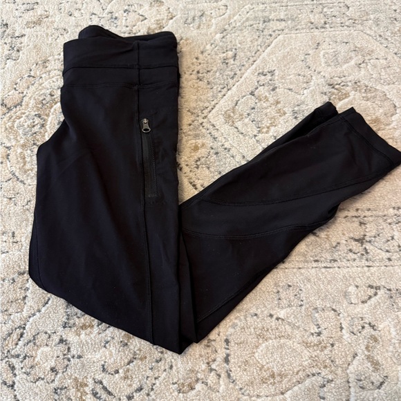 Lululemon black leggings with mesh detail size 6 - Picture 6 of 6